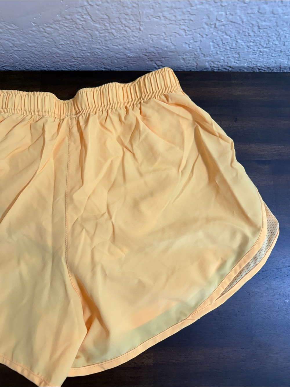 Nike Women's dry fit running Yellow Athletic Shorts - Picture 5 of 6